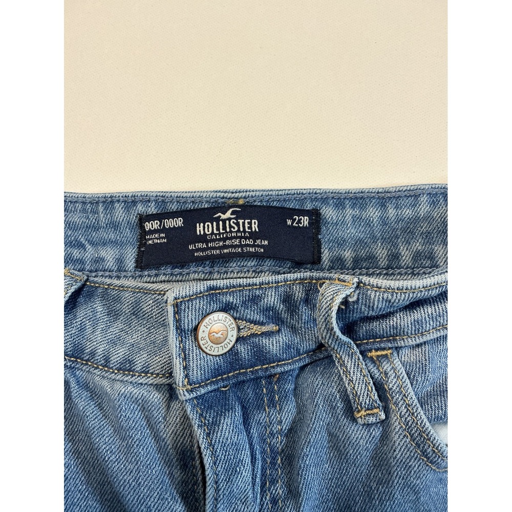 Hollister Ultra High Rise Dad Jeans Heart Print Medium Wash Size 23R - Picture 2 of 10
